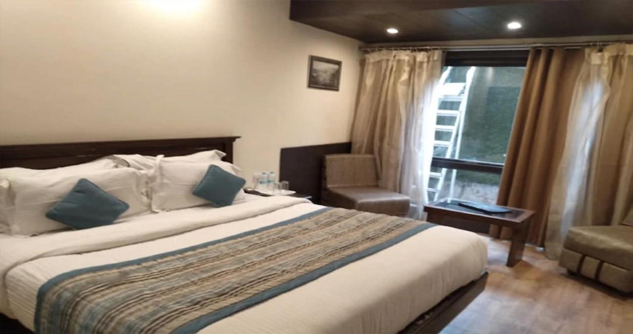 Hotel Sanobar The Midtown Mussoorie Esterno foto